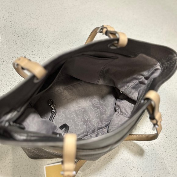 MICHAEL Michael Kors Metallic Silver/Gray Tote Bag - Picture 11 of 17